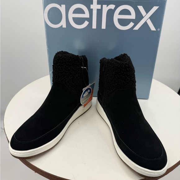 Aetrex Winnie Black Shearling Weatherproof Orthotic Arch Support PC400 Size 8.5 - Picture 7 of 15